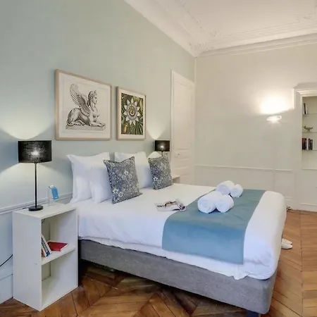 Marignan Champs Elysees Apartment *